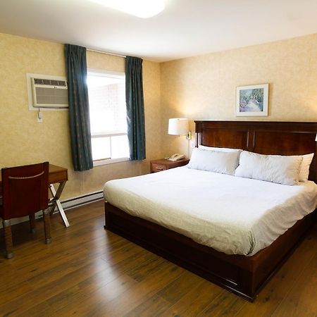 Auberge La Rocaille Shawinigan Exterior photo